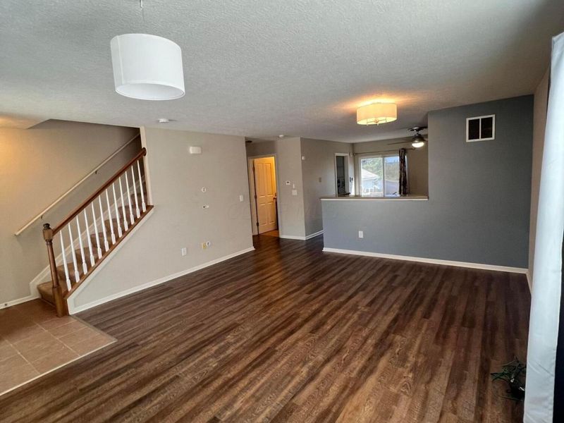 952 Hartford Village Boulevard, Columbus, OH 43228 Photo 13