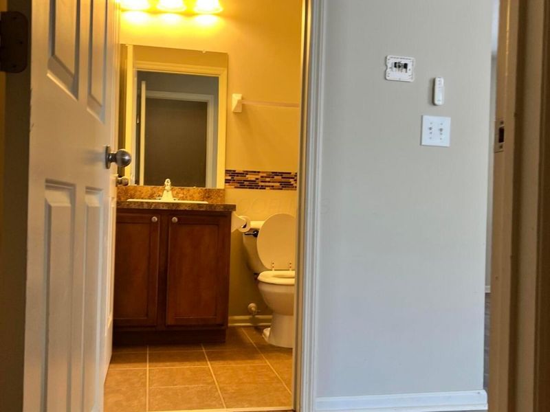 952 Hartford Village Boulevard, Columbus, OH 43228 Photo 16