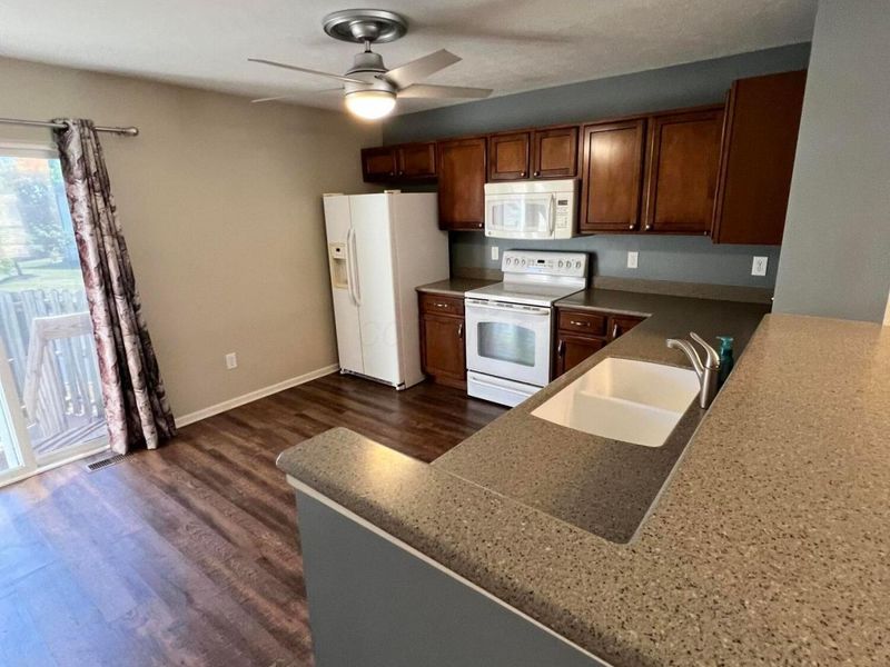 952 Hartford Village Boulevard, Columbus, OH 43228 Photo 17