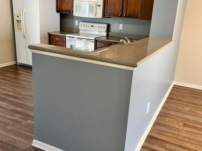 952 Hartford Village Boulevard, Columbus, OH 43228 Photo 19