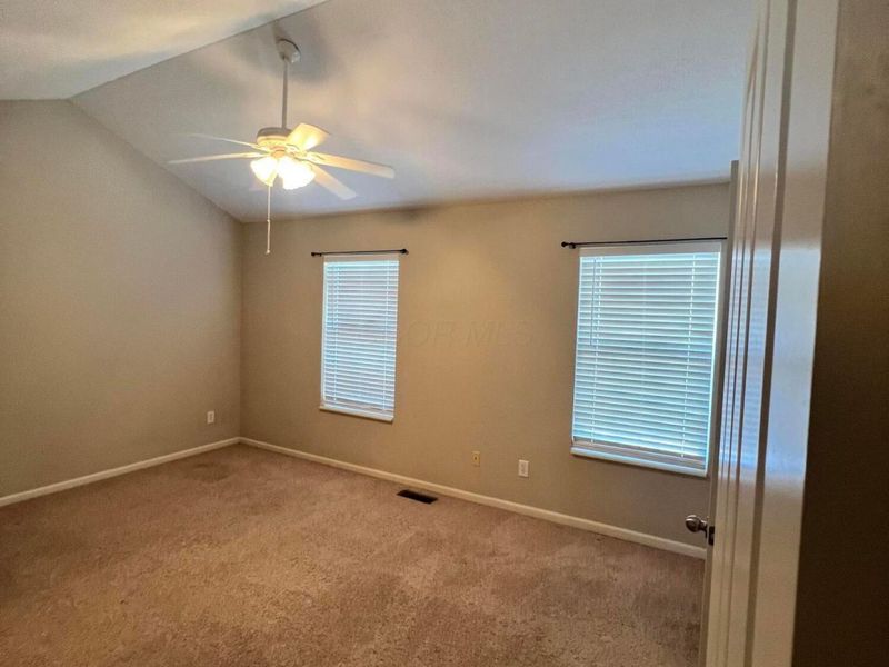 952 Hartford Village Boulevard, Columbus, OH 43228 Photo 30