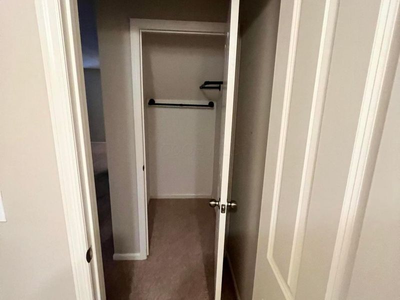 952 Hartford Village Boulevard, Columbus, OH 43228 Photo 38