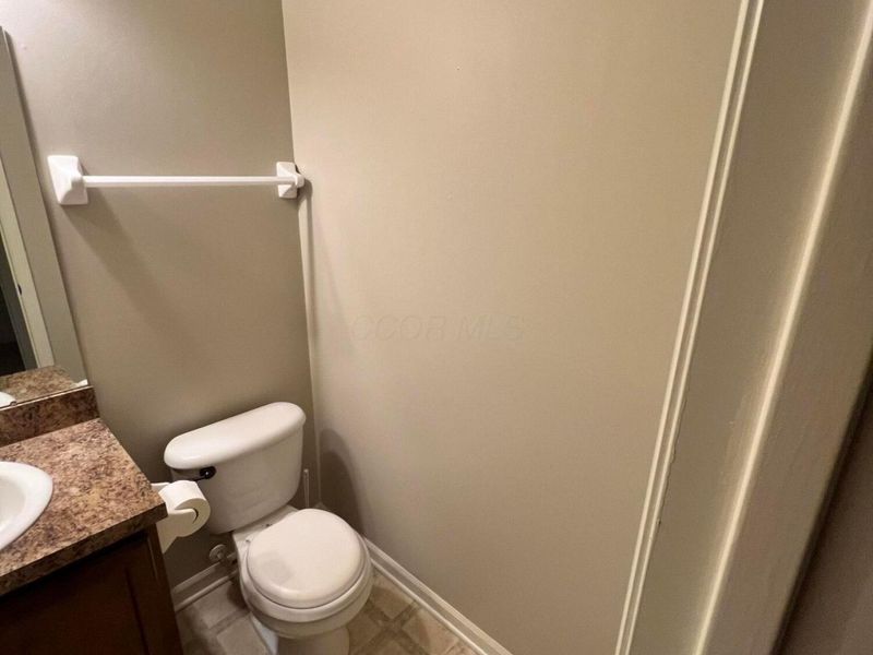 952 Hartford Village Boulevard, Columbus, OH 43228 Photo 39