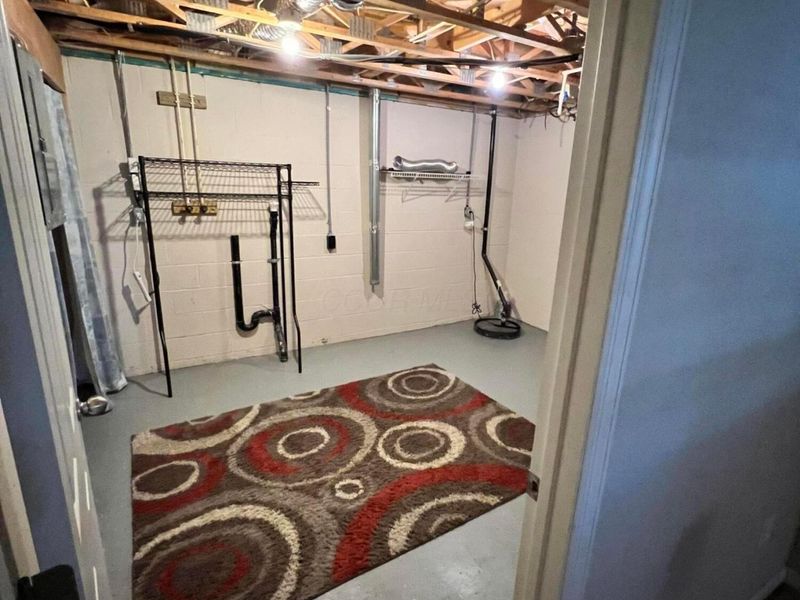 952 Hartford Village Boulevard, Columbus, OH 43228 Photo 41