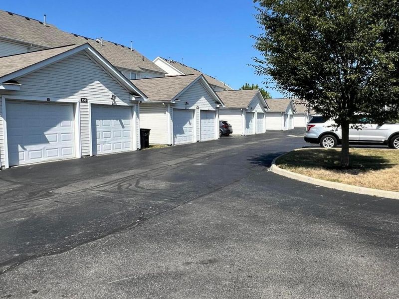 952 Hartford Village Boulevard, Columbus, OH 43228 Photo 9