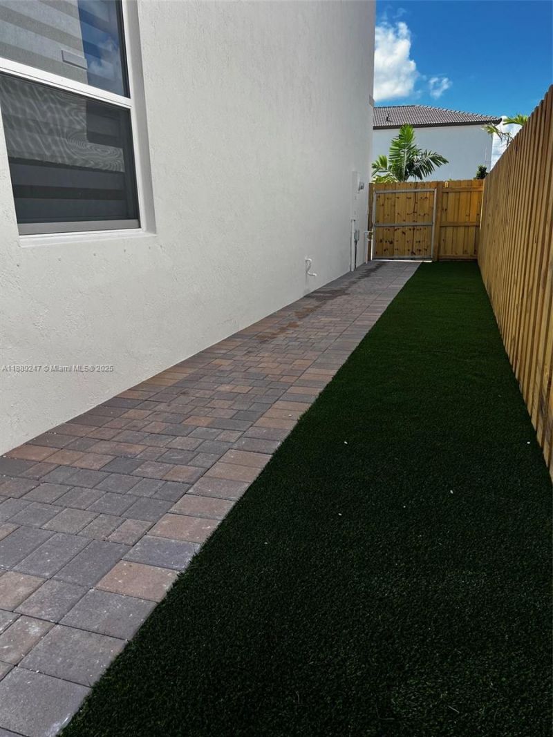 2651 SE 24th Dr, Homestead, FL 33035 Photo