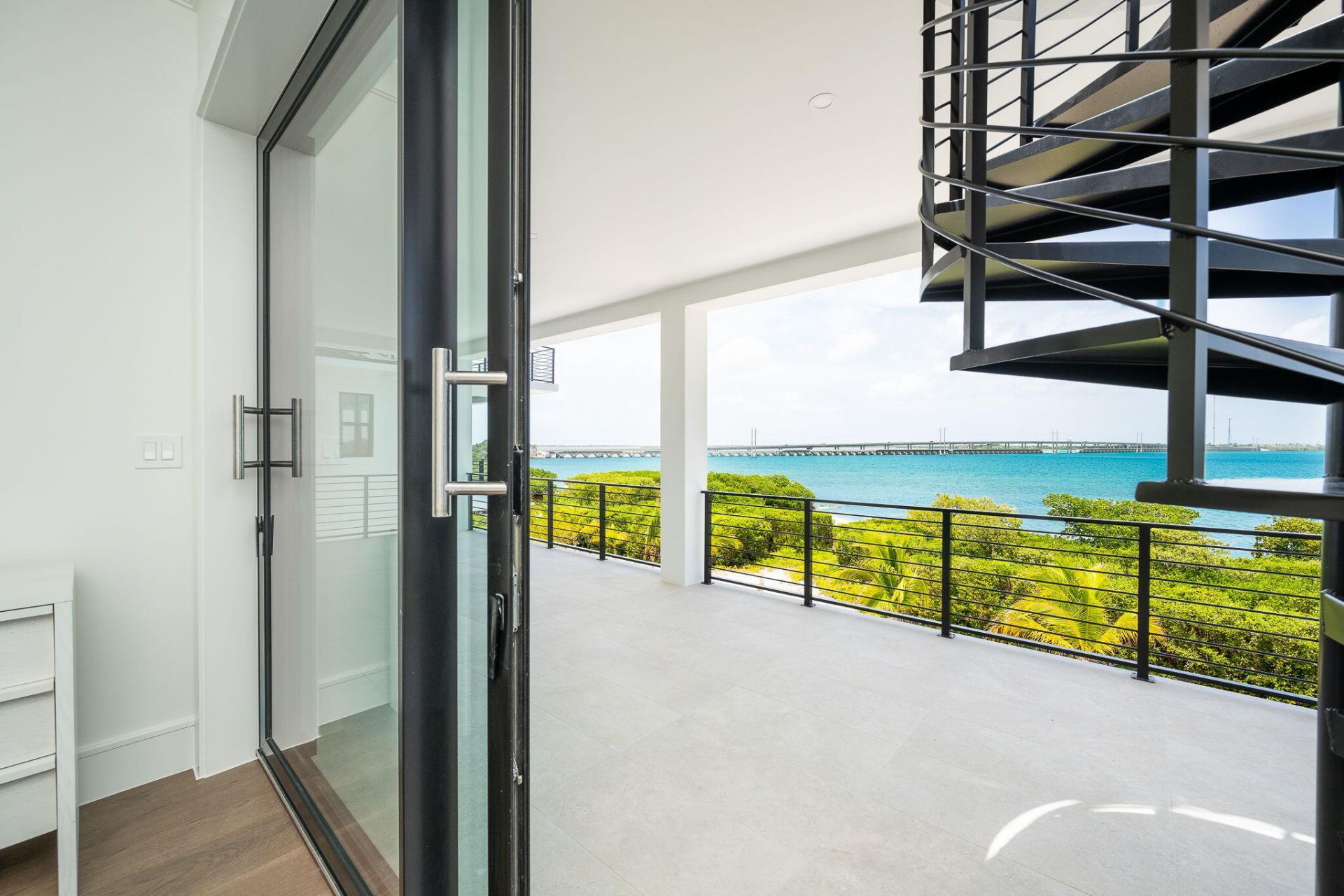 231 E Shore Drive, Unit 6, Summerland Key, FL 33042 Photo