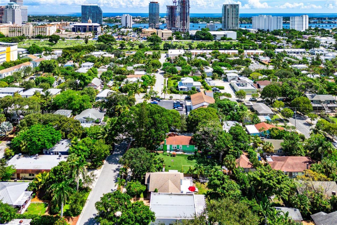 728 Newark St, West Palm Beach, FL 33401 Photo