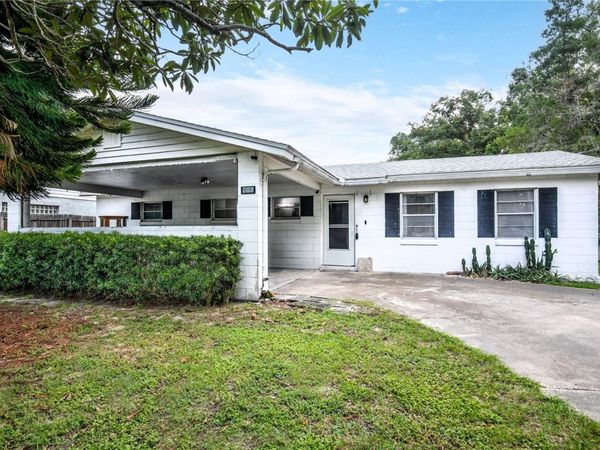 1330 PALM DRIVE, MOUNT DORA, FL 32757