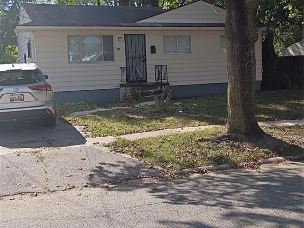 405 W Bundy Avenue, Flint, MI 48505