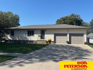 106 S Cedar Avenue, Hartington, NE 68739