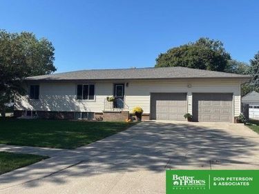 106 S Cedar Avenue, Hartington, NE 68739