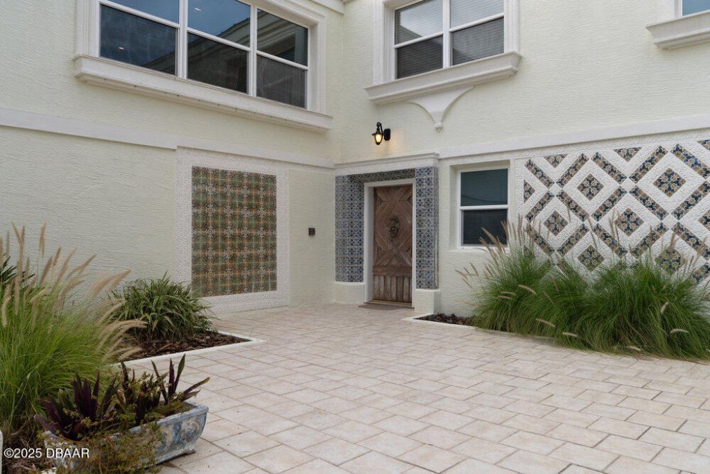 285 Ocean Shore Boulevard, Ormond Beach, FL 32176 Photo
