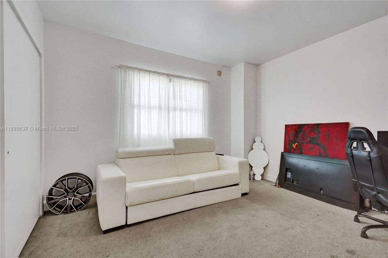 14951 Royal Oaks Ln, Unit 1704, North Miami, FL 33181 Photo