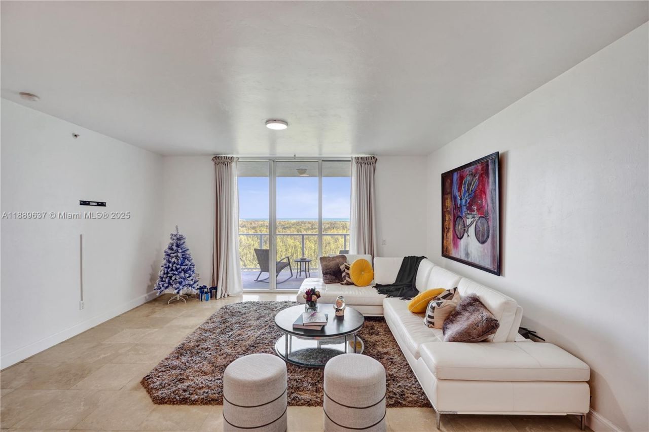 14951 Royal Oaks Ln, Unit 1704, North Miami, FL 33181 Photo