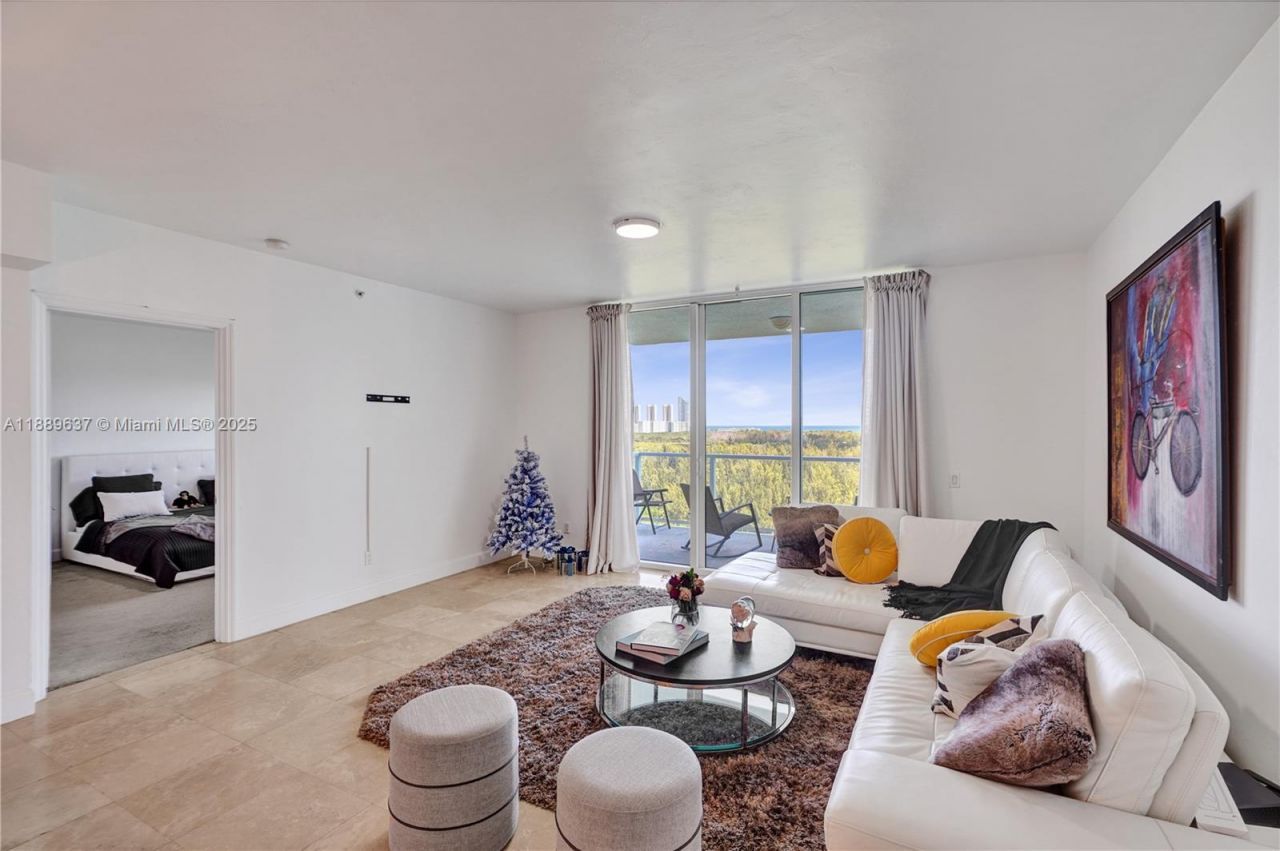 14951 Royal Oaks Ln, Unit 1704, North Miami, FL 33181 Photo