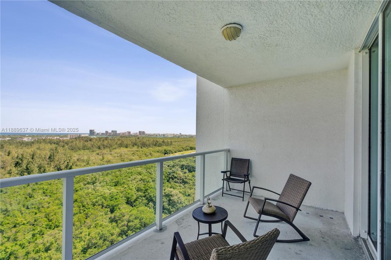 14951 Royal Oaks Ln, Unit 1704, North Miami, FL 33181 Photo