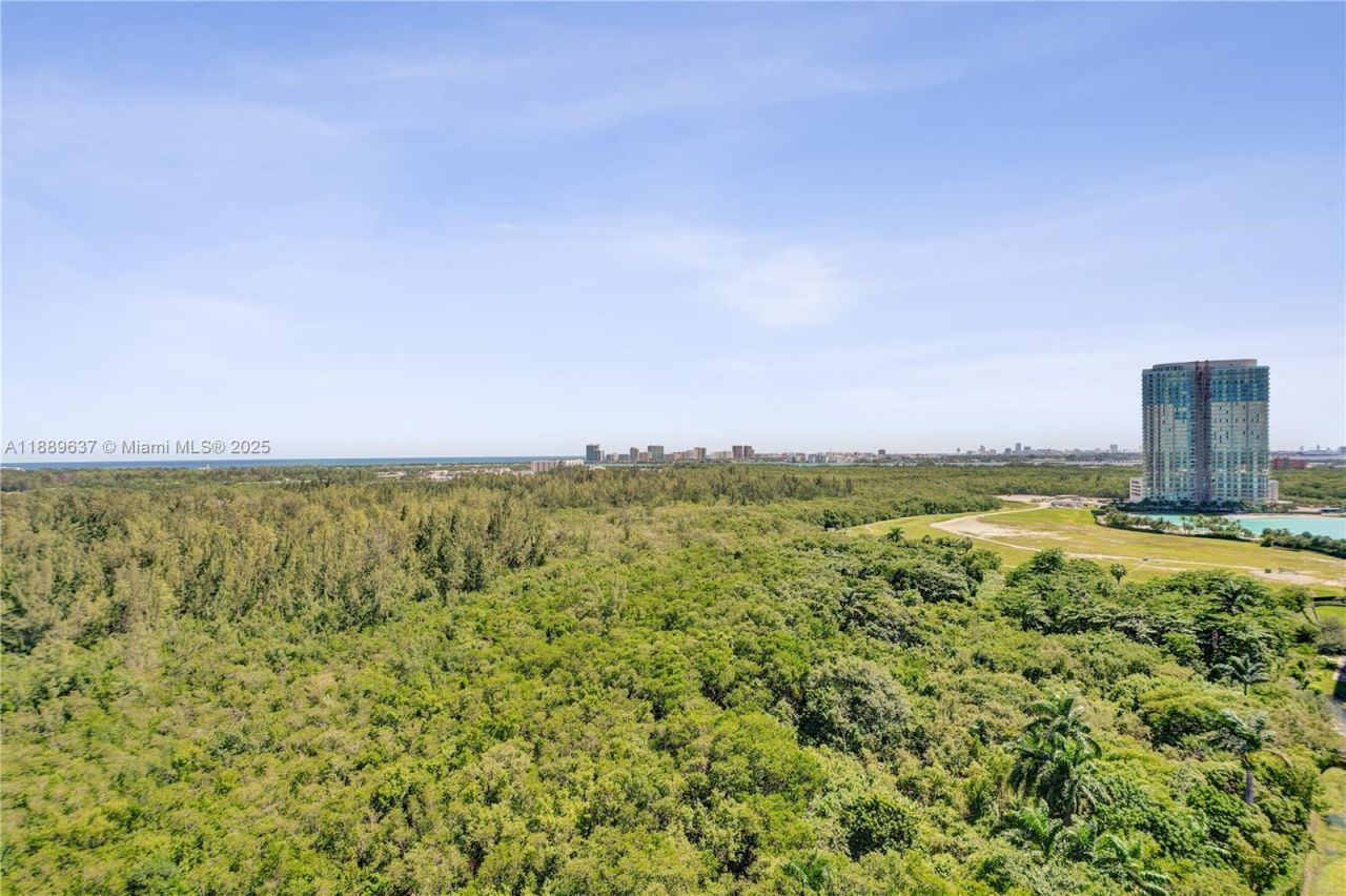 14951 Royal Oaks Ln, Unit 1704, North Miami, FL 33181 Photo