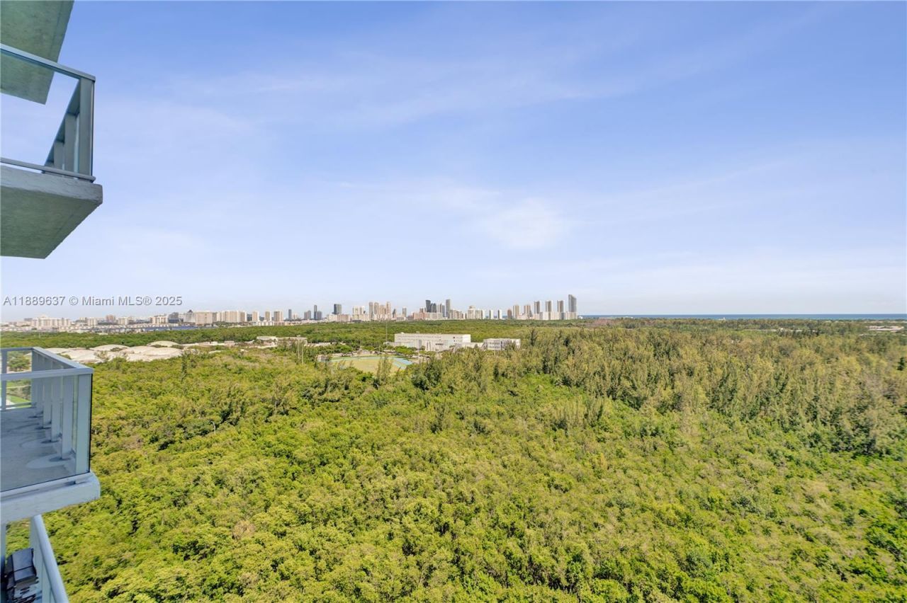 14951 Royal Oaks Ln, Unit 1704, North Miami, FL 33181 Photo