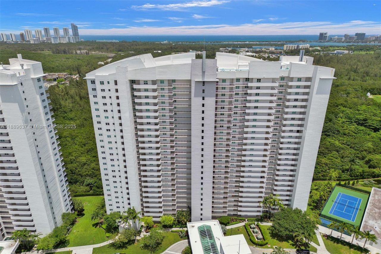 14951 Royal Oaks Ln, Unit 1704, North Miami, FL 33181 Photo