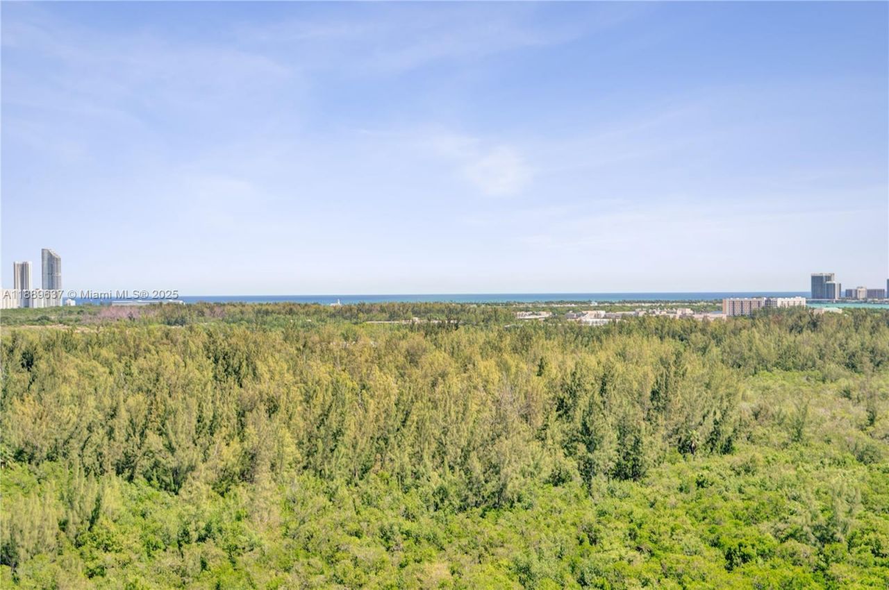 14951 Royal Oaks Ln, Unit 1704, North Miami, FL 33181 Photo