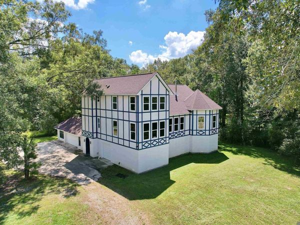 11072 Blackwater Rd, Baker, LA 70714