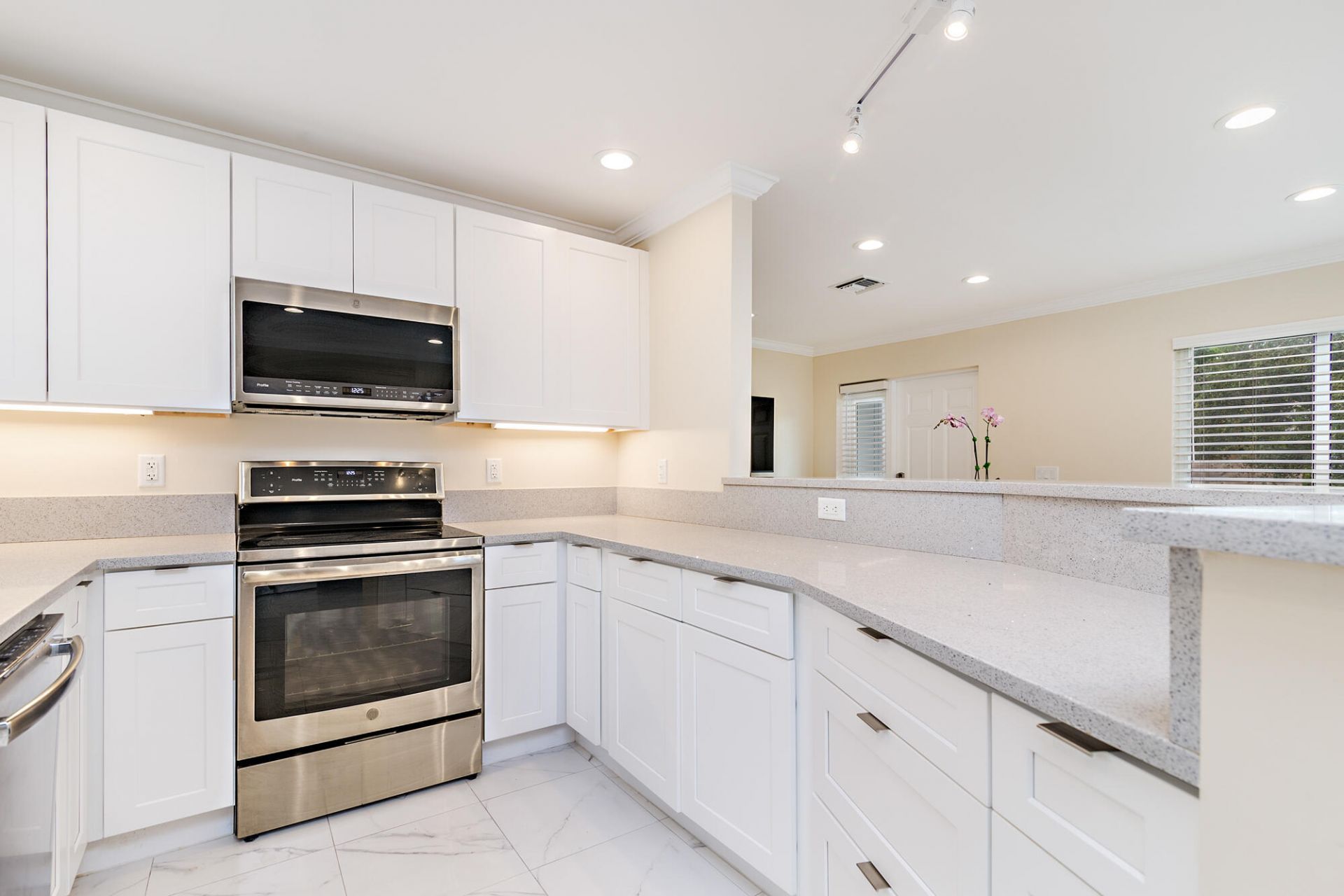 369 Valley Forge Road, West Palm Beach, FL 33405 Photo