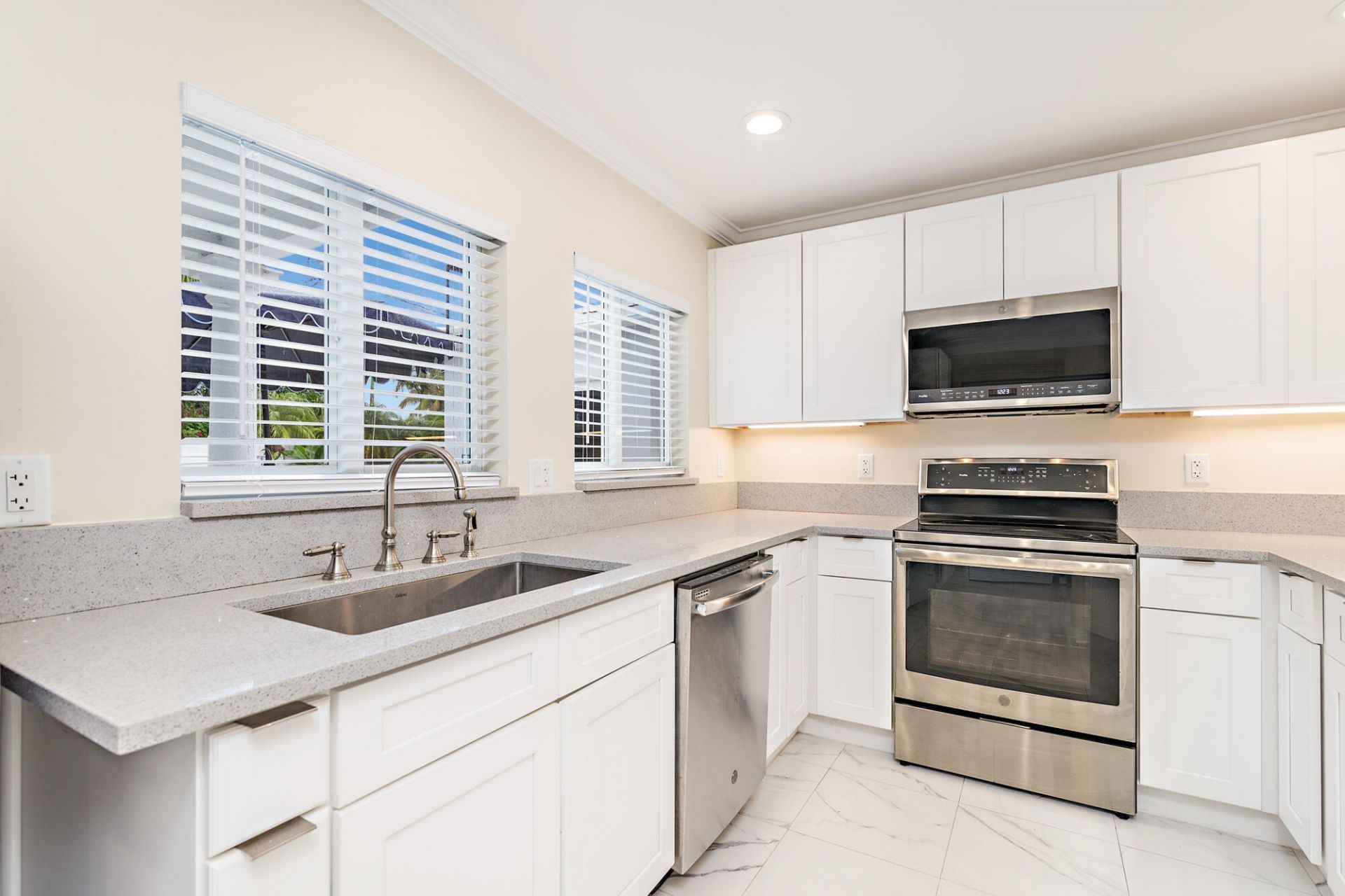 369 Valley Forge Road, West Palm Beach, FL 33405 Photo