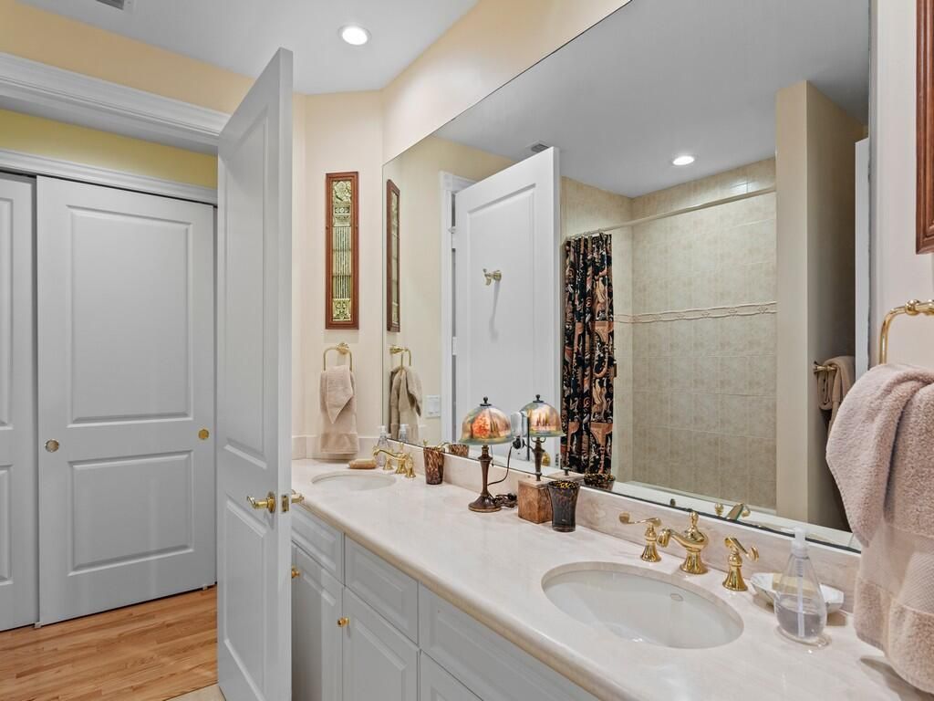 601 N Swim Club Drive, Unit Phb, Indian River Shores, FL 32963 Photo