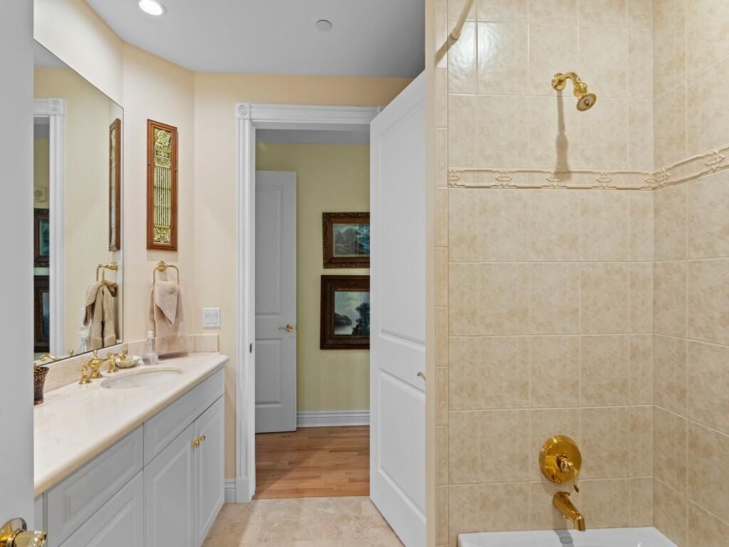 601 N Swim Club Drive, Unit Phb, Indian River Shores, FL 32963 Photo