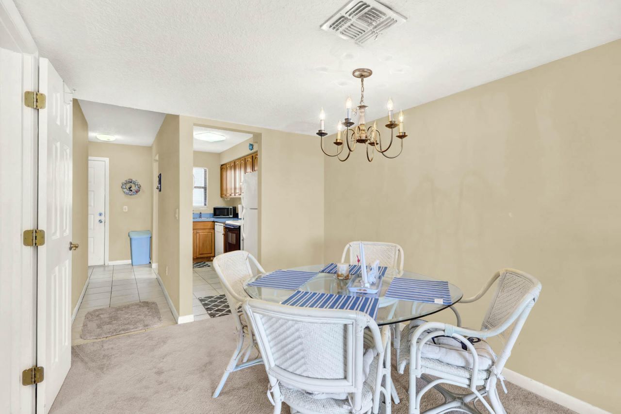 1300 Seaway Dr, Unit E 5, Fort Pierce, FL 34949 Photo