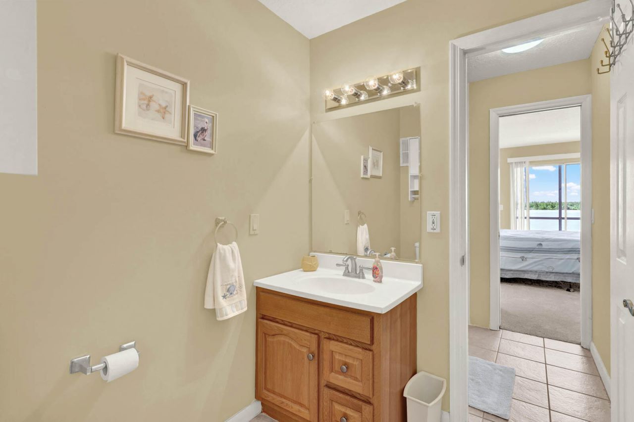 1300 Seaway Dr, Unit E 5, Fort Pierce, FL 34949 Photo