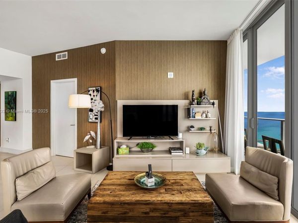 4111 S Ocean Dr, Unit LPH1, Hollywood, FL 33019