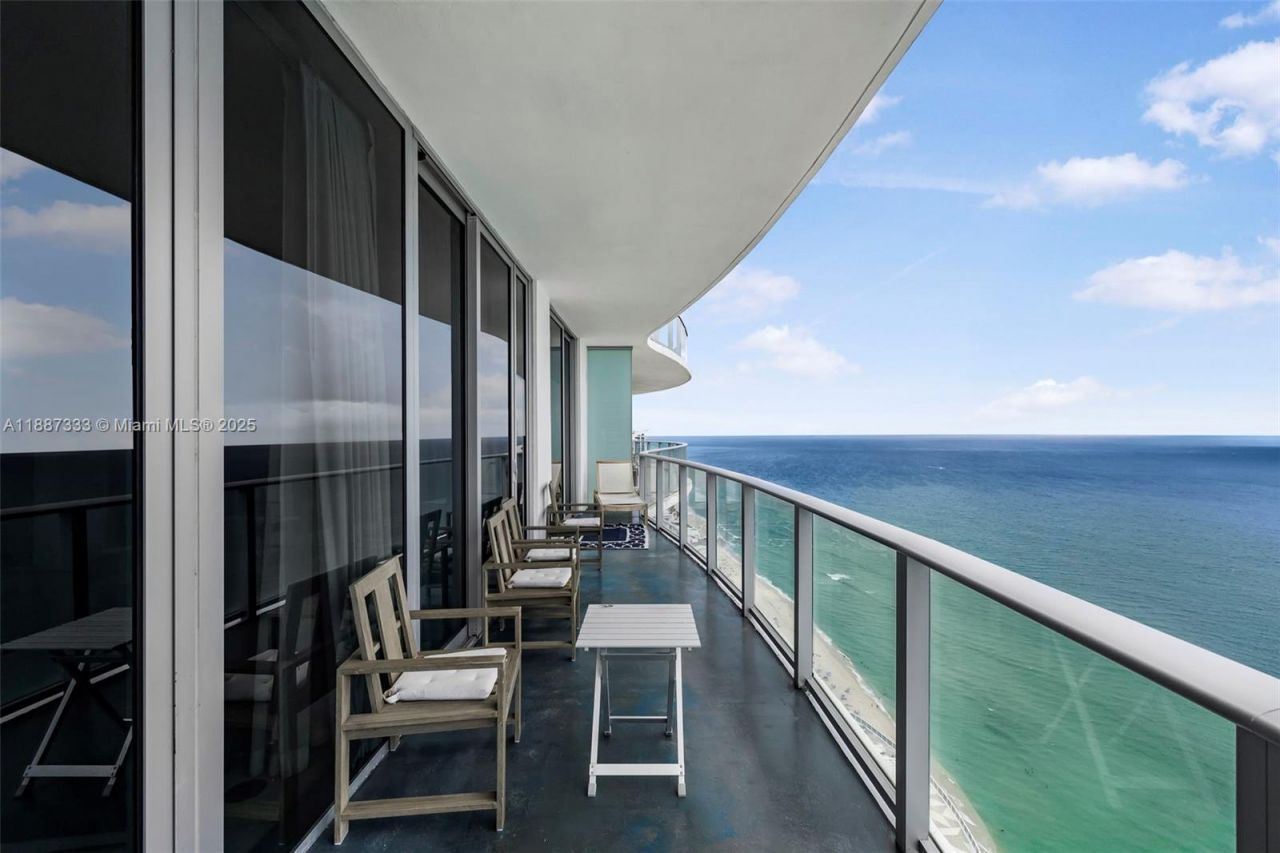 4111 S Ocean Dr, Unit LPH1, Hollywood, FL 33019 Photo