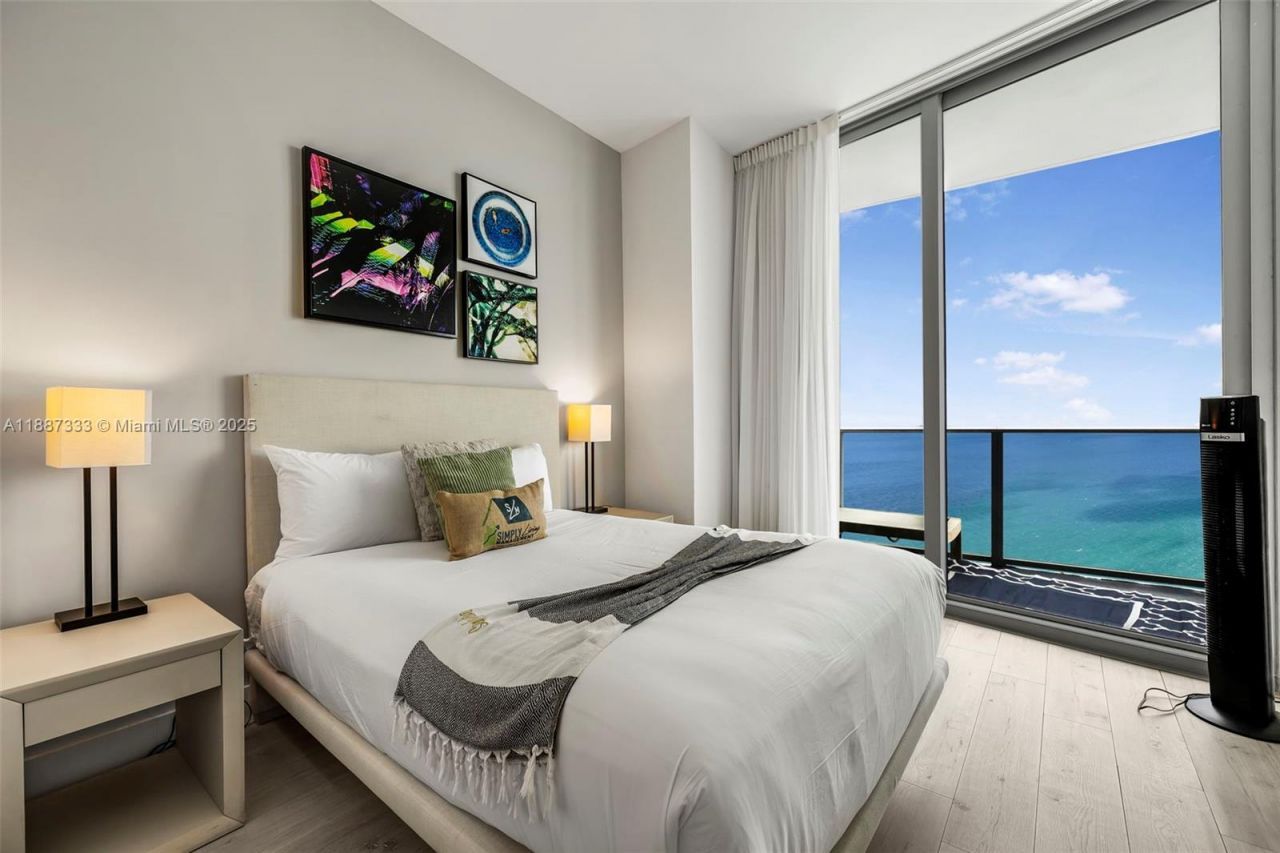 4111 S Ocean Dr, Unit LPH1, Hollywood, FL 33019 Photo