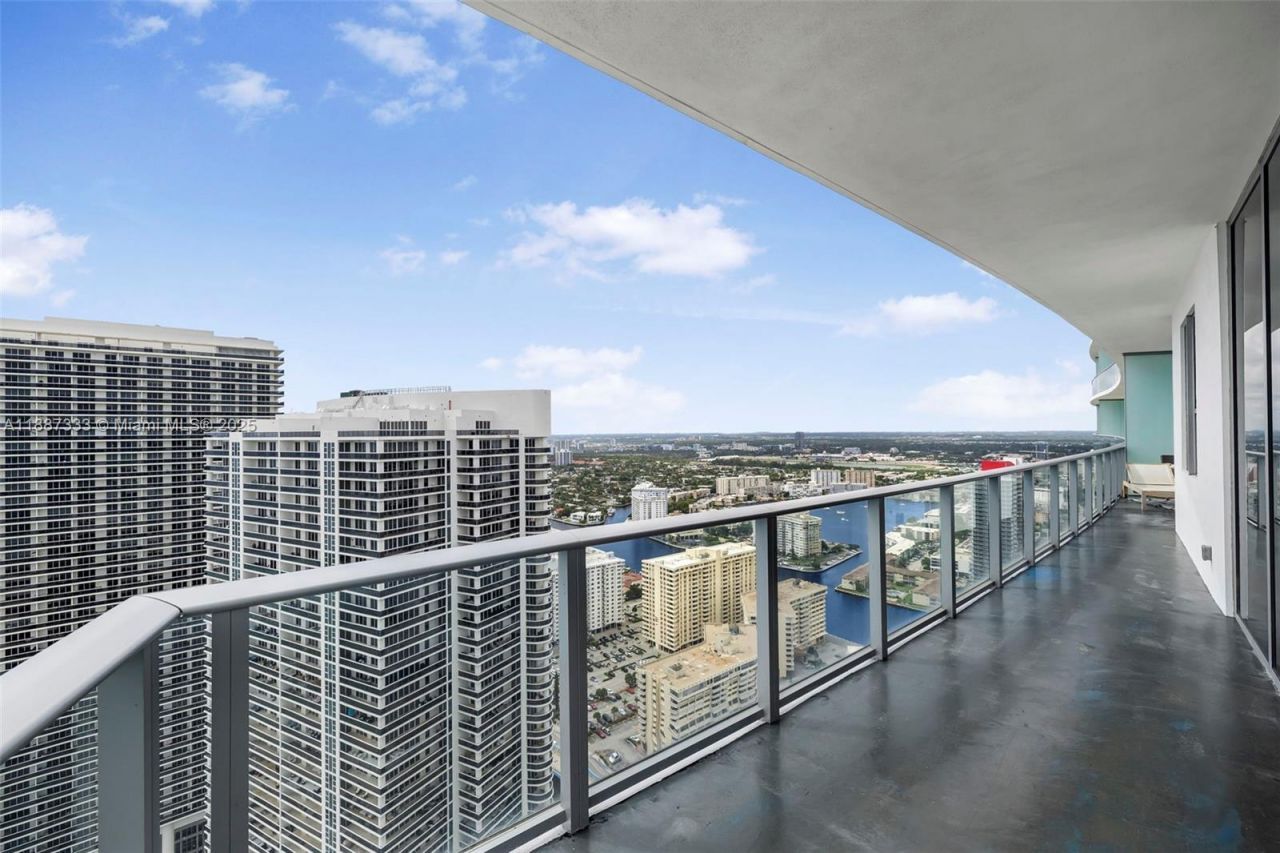 4111 S Ocean Dr, Unit LPH1, Hollywood, FL 33019 Photo