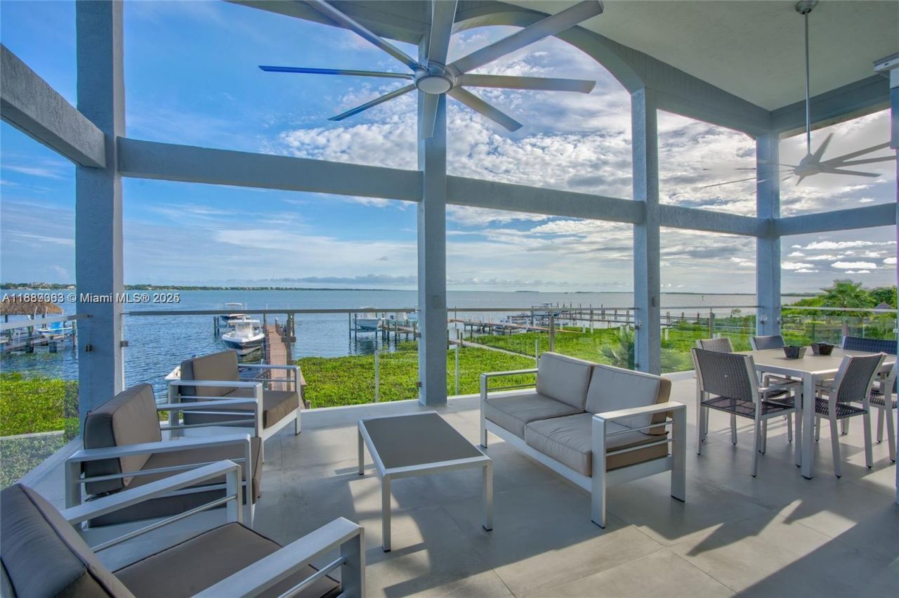 67 N Bounty Ln, Key Largo, FL 33037 Photo