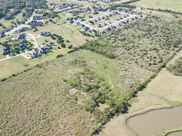 000 Sleepy Hollow Road, Ennis, TX 75119