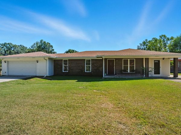 311 Glenhaven Cir, Hattiesburg, MS 39401