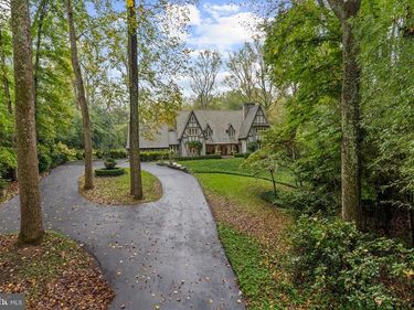 10205 CEDAR POND DRIVE, VIENNA, VA 22182