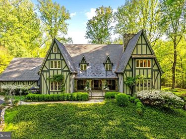 10205 CEDAR POND DRIVE, VIENNA, VA 22182
