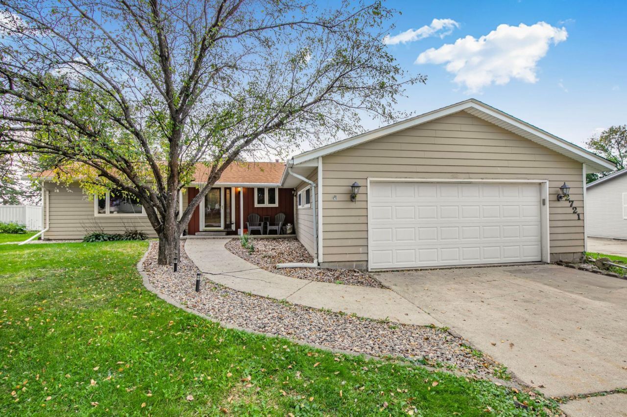 2721 12th Avenue Nw, Willmar, MN 56201 Main Photo