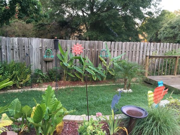 50 Woodridge Place, Jackson, MS 39211