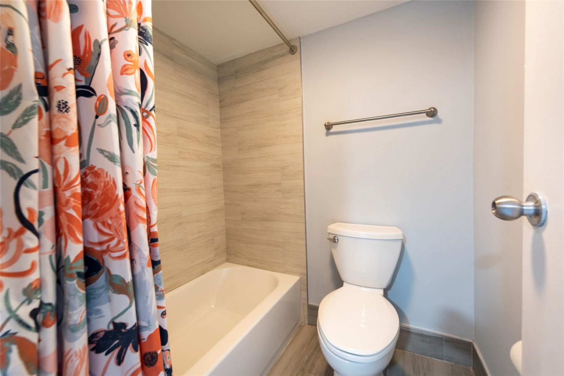 6061 N Falls Circle Drive, Unit 102, Lauderhill, FL 33319 Photo