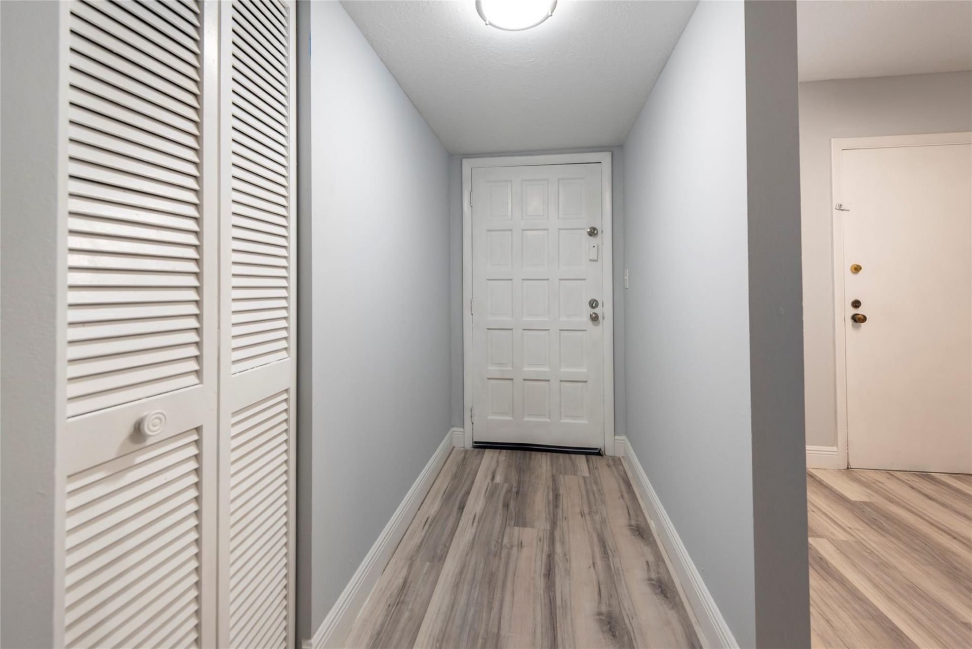 6061 N Falls Circle Drive, Unit 102, Lauderhill, FL 33319 Photo