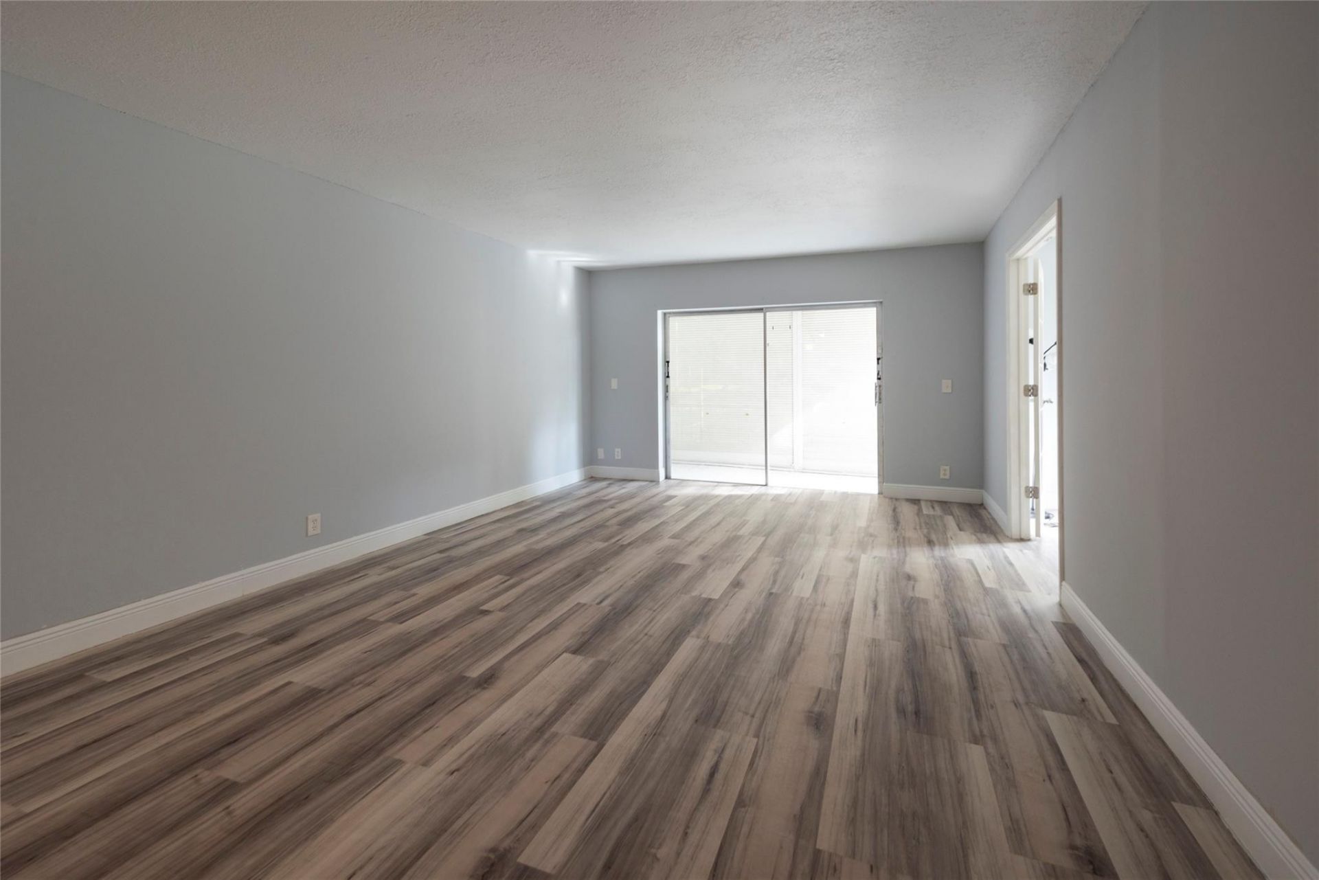 6061 N Falls Circle Drive, Unit 102, Lauderhill, FL 33319 Photo