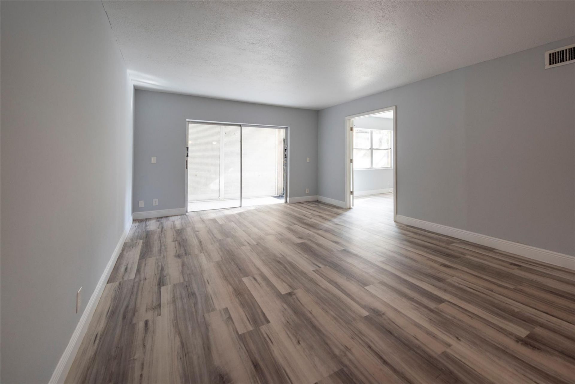 6061 N Falls Circle Drive, Unit 102, Lauderhill, FL 33319 Photo