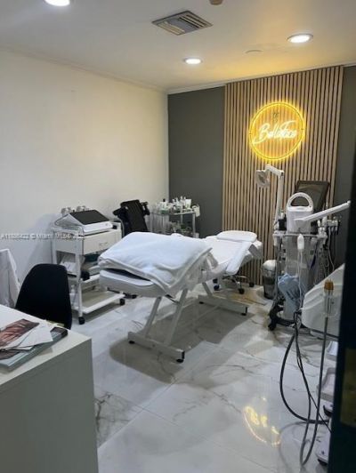 10570 NW 27th St, Doral, FL 33172 Photo