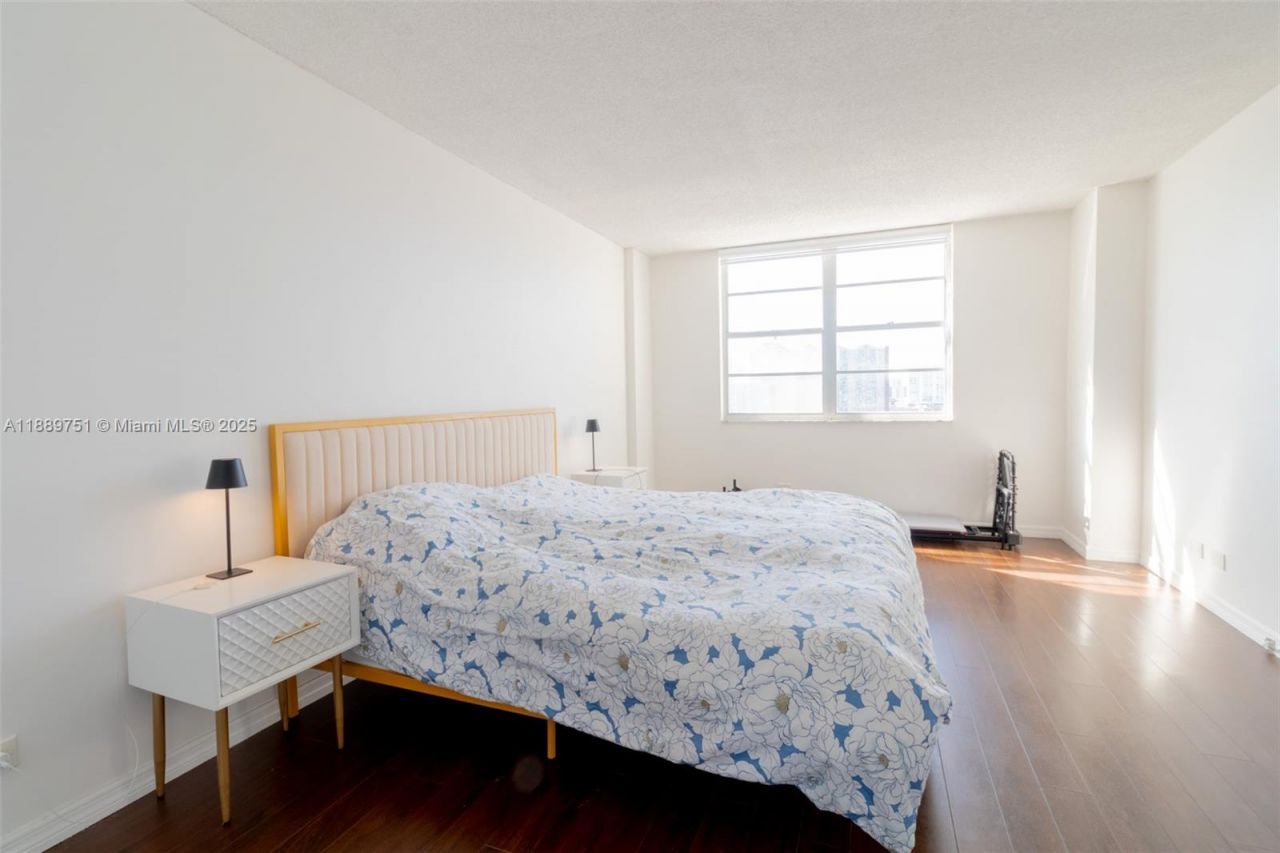 250 174th St, Unit 1201, Sunny Isles Beach, FL 33160 Photo