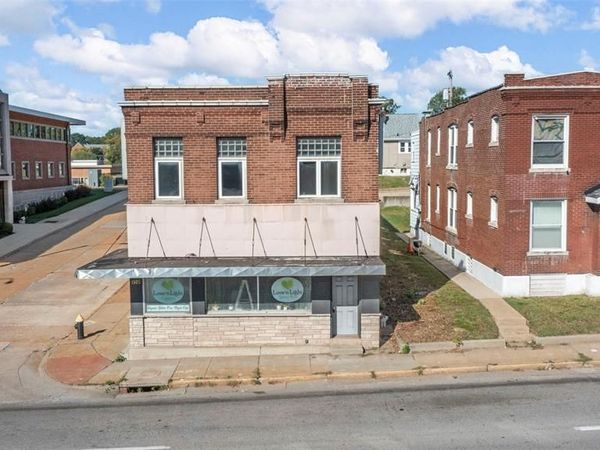 1325 Hampton Avenue, St Louis, MO 63139